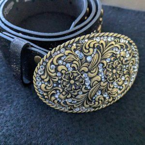 Nocona Women's Brown Distressed Crackle Leather Belt N3441602 - Size M